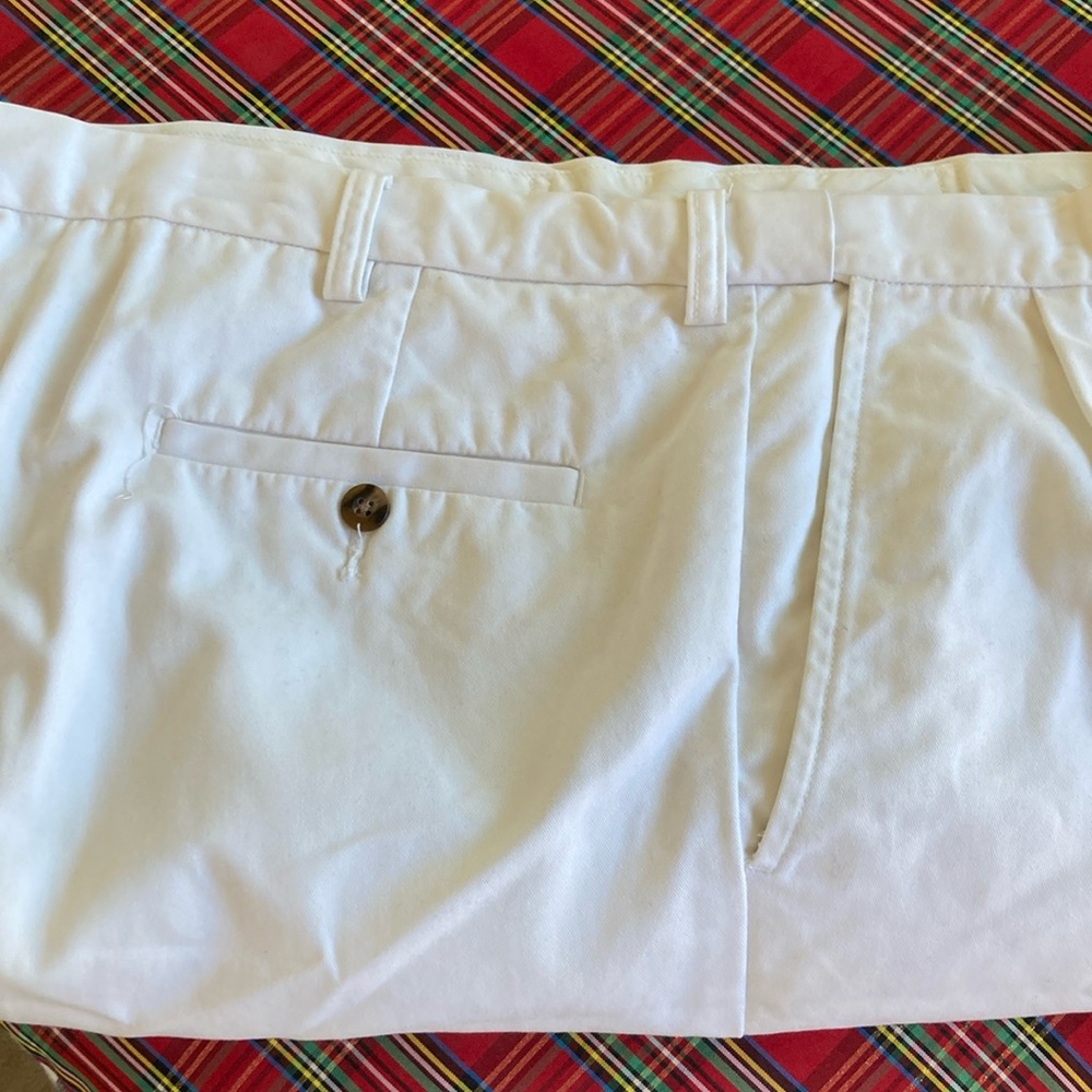 HAGGAR White Casual Shorts